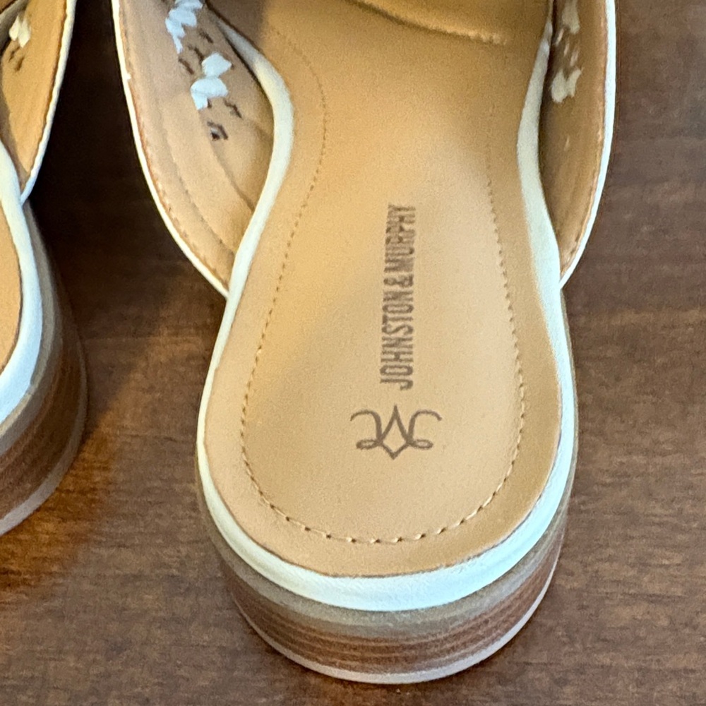 Women's Johnston & Murphy Cream Tassel Loafers - Picture 4 of 6